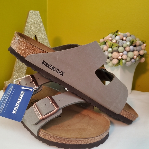 Birkenstock Shoes - NWT Birkenstock Unisex Arizona Stone Birkibuc
